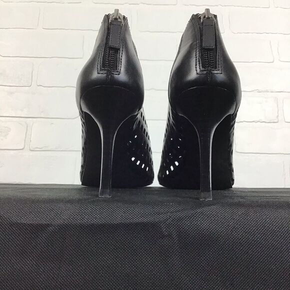 TAHARI  stiletto high heels luxury perforated peep toe pumps black size 6 - Picture 8 of 10